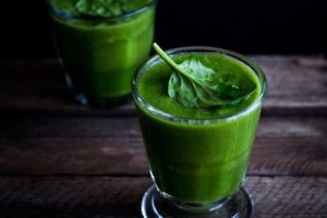 Épinards congelés pour smoothie : pourquoi ils valent mieux que les frais